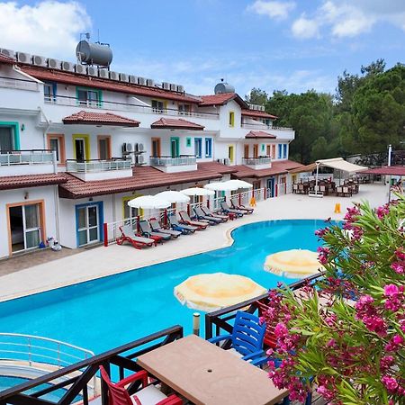 Konfor Suite Otel Cedit Exterior foto