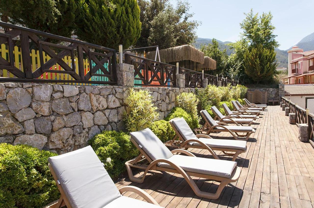 Konfor Suite Otel Cedit Exterior foto